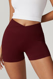 Nahtlose Shorts mit V-Taille